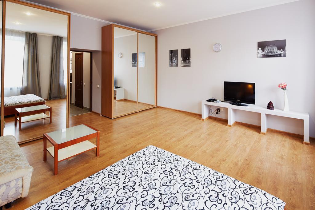 Apartment On The Center Of Lviv Quarto foto